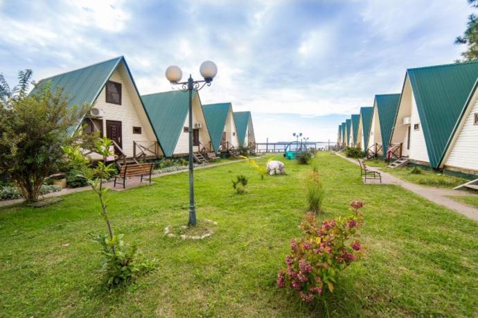 Kyalasur Hotel Sukhumi Bagian luar foto