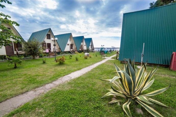 Kyalasur Hotel Sukhumi Bagian luar foto