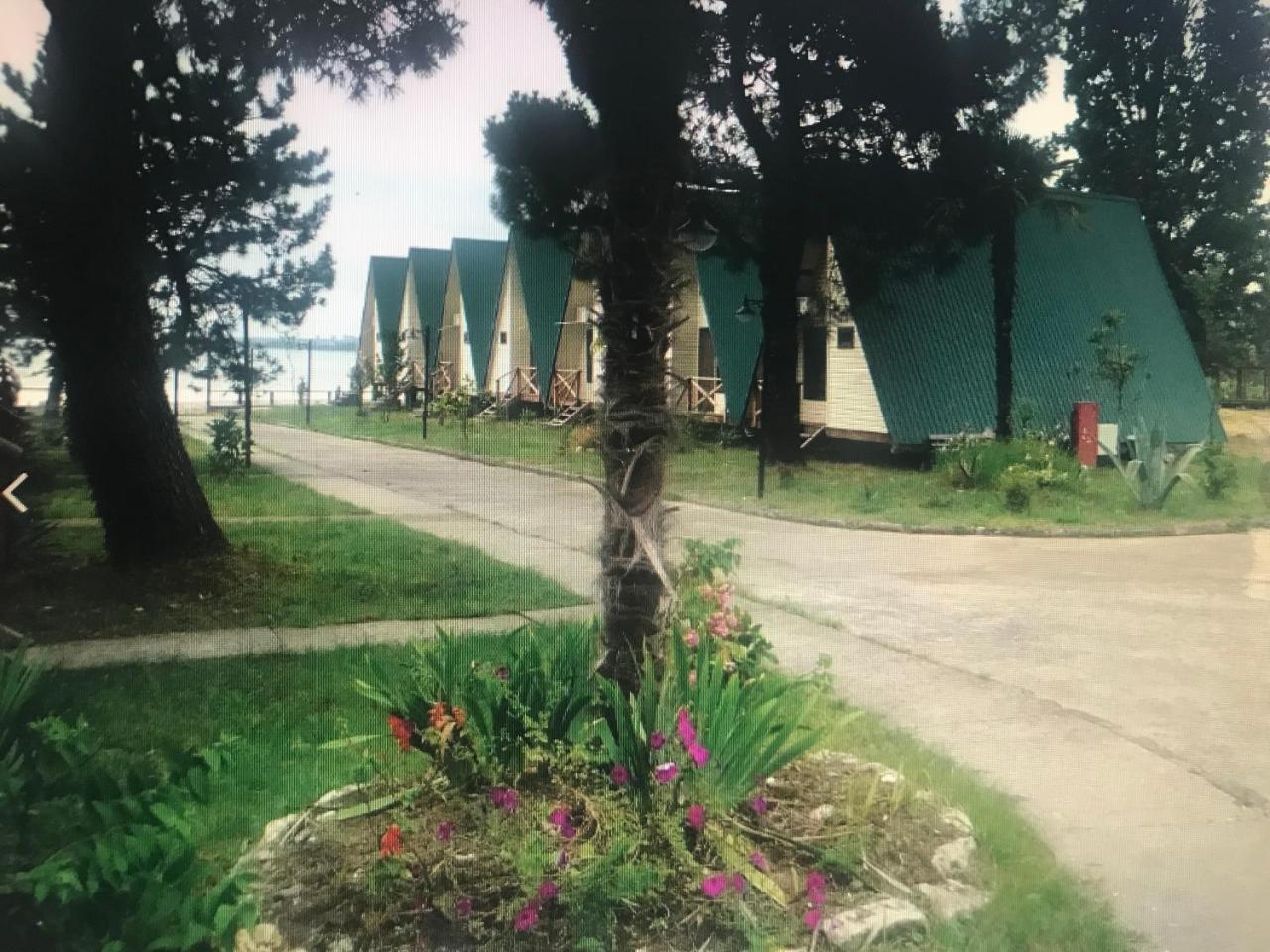 Kyalasur Hotel Sukhumi Bagian luar foto